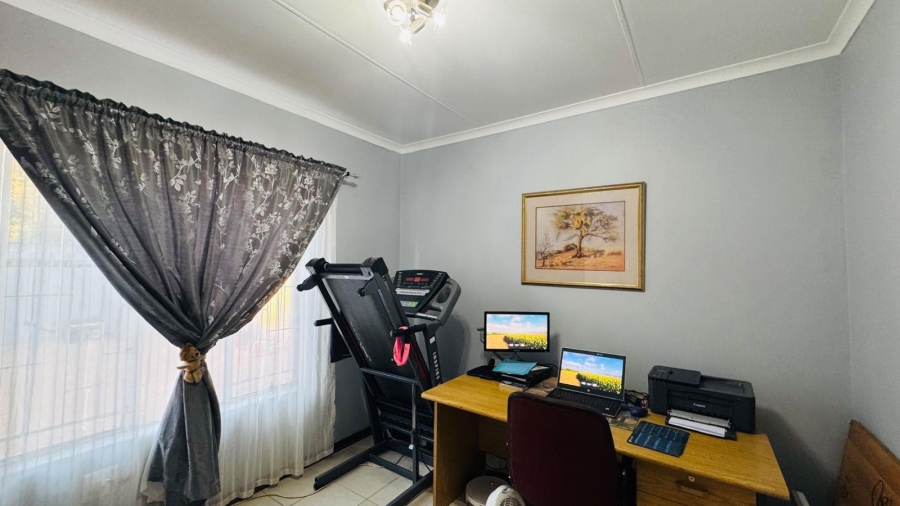 3 Bedroom Property for Sale in Minerva Gardens Northern Cape